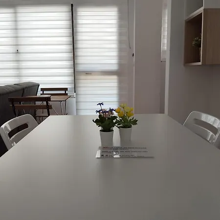 Lidia Planta 1, La Carihuela 1ª Linea Playa, Vistas Mar, 1 Dormitorio, 52 M2, 1-3 Huesped, Amplio Balcon, Wifi Apartment Torremolinos