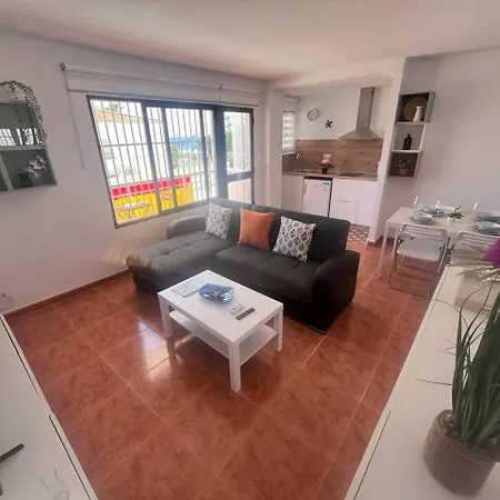 Lidia Planta 1, La Carihuela 1ª Linea Playa, Vistas Mar, 1 Dormitorio, 52 M2, 1-3 Huesped, Amplio Balcon, Wifi * Torremolinos