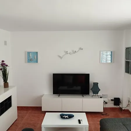 Lidia Planta 1, La Carihuela 1ª Linea Playa, Vistas Mar, 1 Dormitorio, 52 M2, 1-3 Huesped, Amplio Balcon, Wifi * Torremolinos