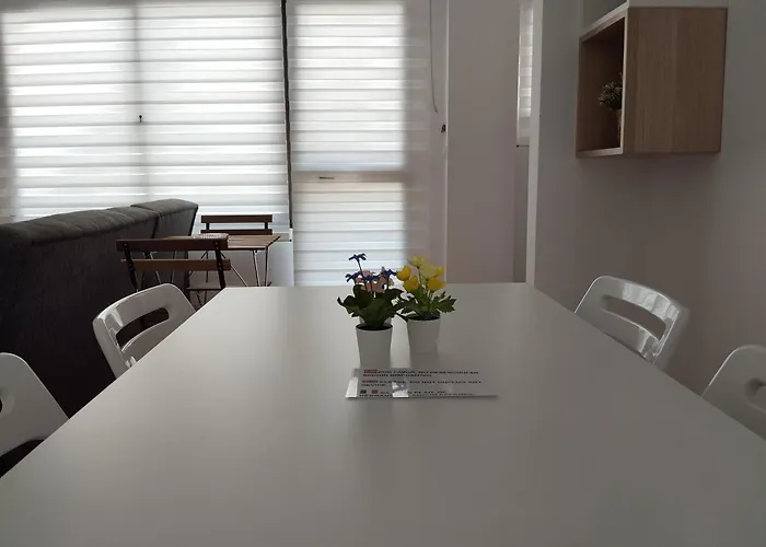 Lidia Planta 1, La Carihuela 1ª Linea Playa, Vistas Mar, 1 Dormitorio, 52 M2, 1-3 Huesped, Amplio Balcon, Wifi Apartamento Torremolinos