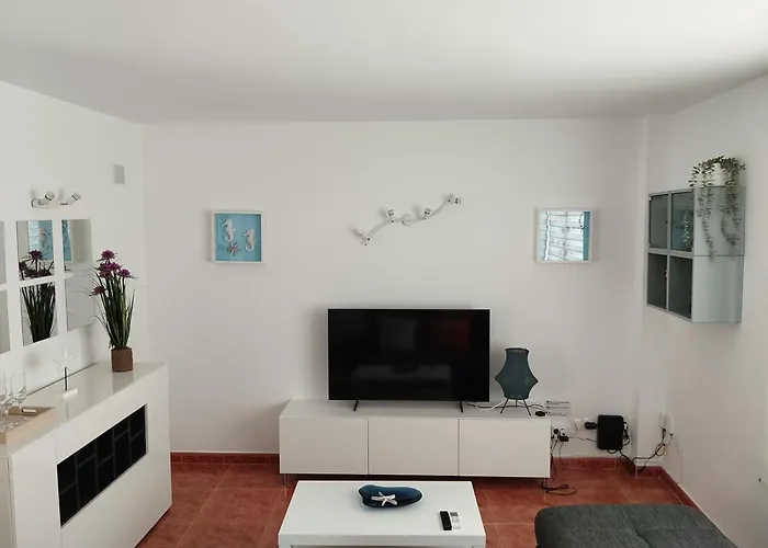 Lidia Planta 1, La Carihuela 1ª Linea Playa, Vistas Mar, 1 Dormitorio, 52 M2, 1-3 Huesped, Amplio Balcon, Wifi Apartamento *