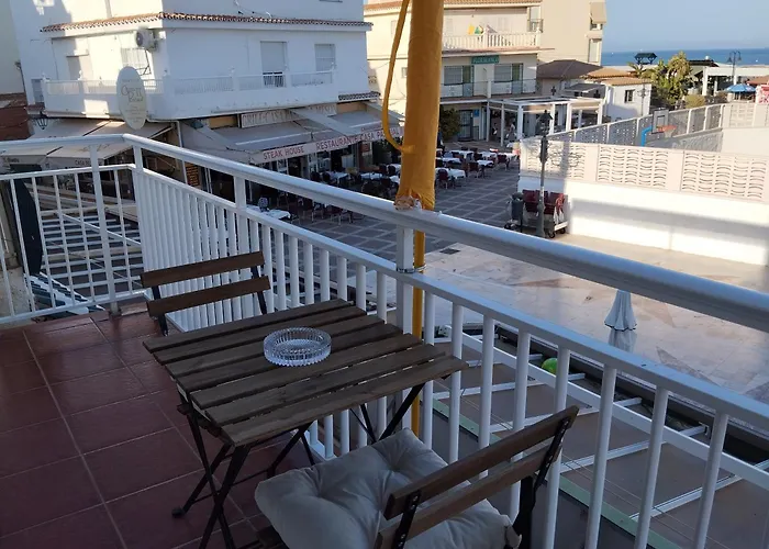 Lidia Planta 1, La Carihuela 1ª Linea Playa, Vistas Mar, 1 Dormitorio, 52 M2, 1-3 Huesped, Amplio Balcon, Wifi Torremolinos