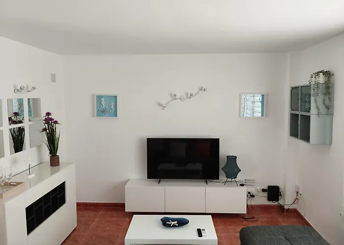 Lidia Planta 1, La Carihuela 1ª Linea Playa, Vistas Mar, 1 Dormitorio, 52 M2, 1-3 Huesped, Amplio Balcon, Wifi * Torremolinos