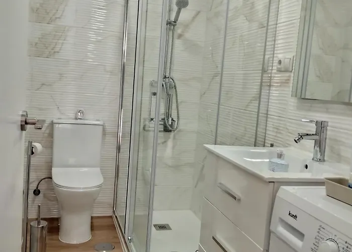 Lidia Planta 1, La Carihuela 1ª Linea Playa, Vistas Mar, 1 Dormitorio, 52 M2, 1-3 Huesped, Amplio Balcon, Wifi Torremolinos