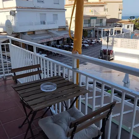 Lidia Planta 1, La Carihuela 1ª Linea Playa, Vistas Mar, 1 Dormitorio, 52 M2, 1-3 Huesped, Amplio Balcon, Wifi * Torremolinos