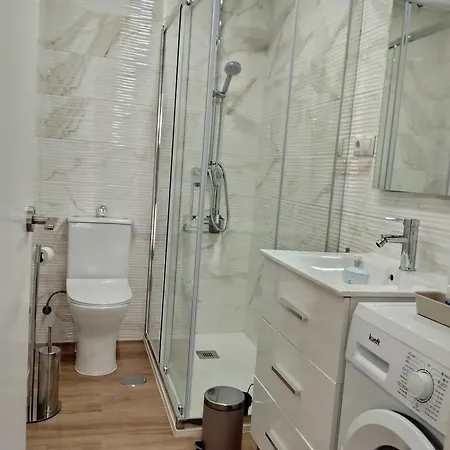 Lidia Planta 1, La Carihuela 1ª Linea Playa, Vistas Mar, 1 Dormitorio, 52 M2, 1-3 Huesped, Amplio Balcon, Wifi Torremolinos
